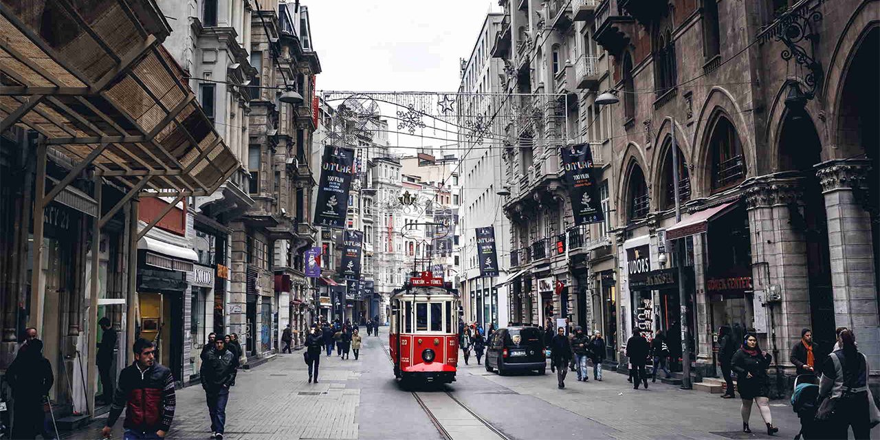 Beyoğlu'nda kültür yolculuğu...