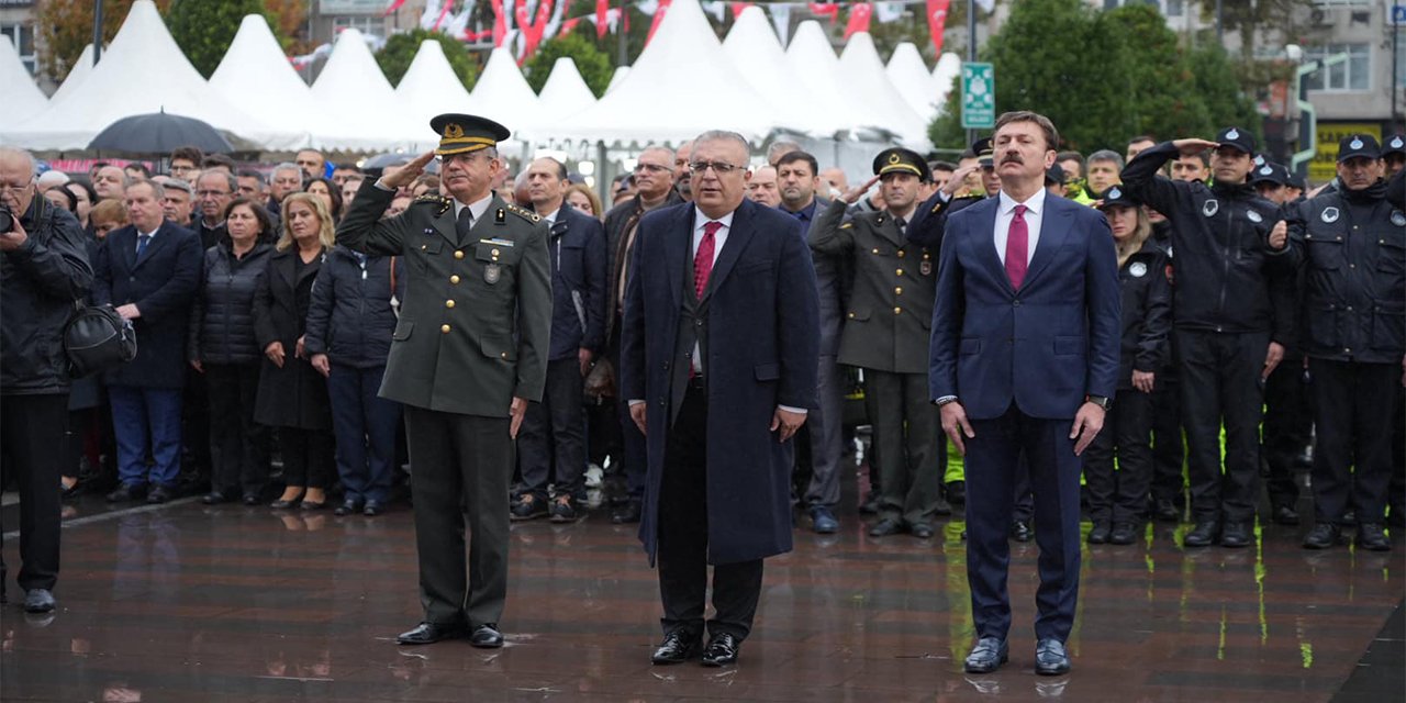 Bahçelievler Belediyesi 10 Kasım’da Atatürk’ü Saygıyla Andı